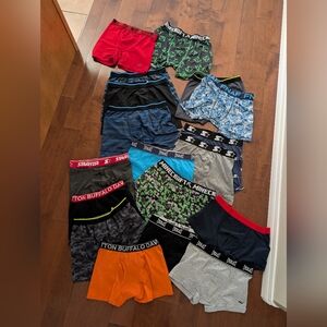 18 piece lot of boys boxers sizes M to XL